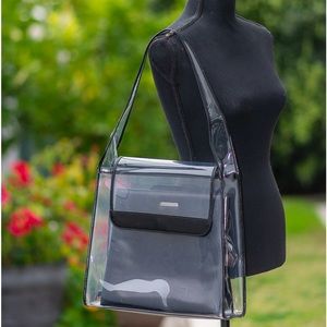 💯 Authentic Gucci 2 in 1 shoulder bag. Classic Tom Ford era styling.